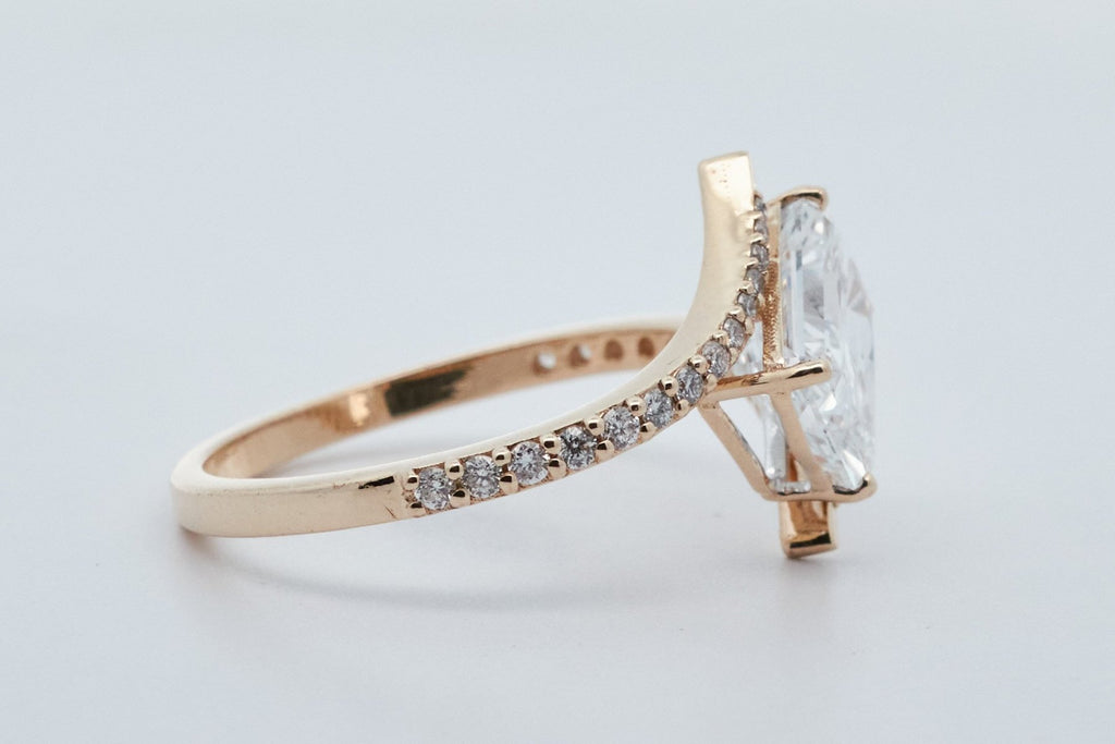 Išskirtinis Žiedas Emeraldo Formos 2.09 ct | Auksas