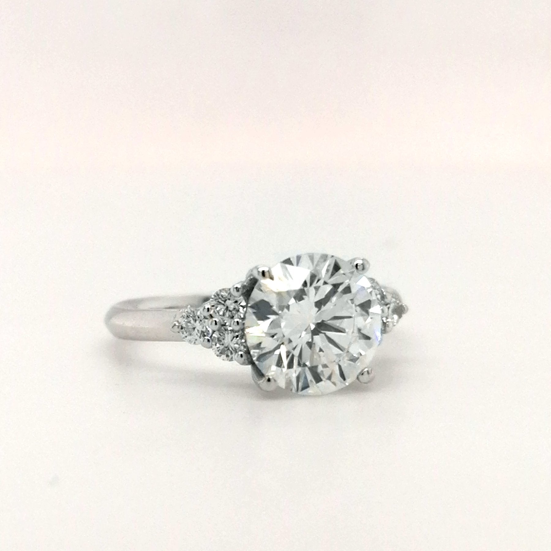 Elegantiškas Auksinis Žiedas 2.26 ct | Auginti Deimantai