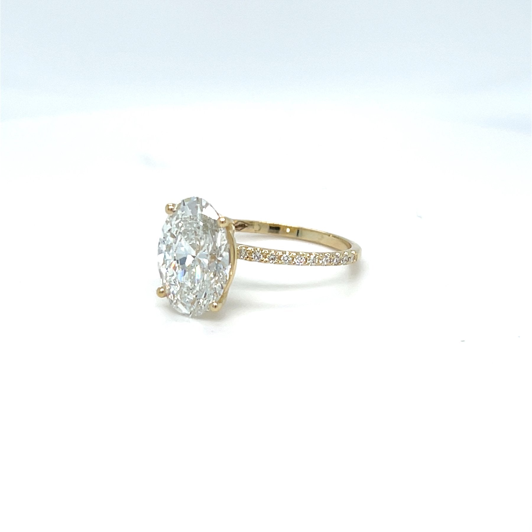 Išskirtinis Žiedas Ovalo Formos 4.26 ct | Laboratorinis Deimantas