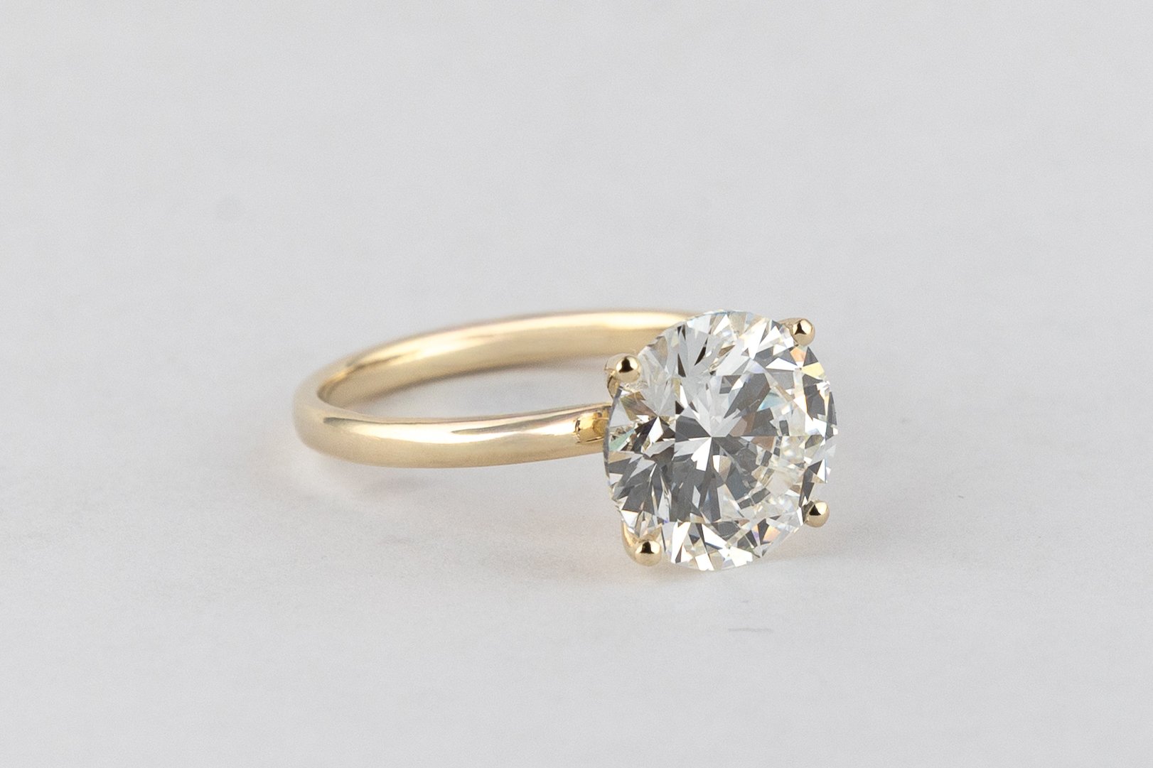 Prabangus Auksinis Žiedas 4.01 ct | Auginti Deimantai
