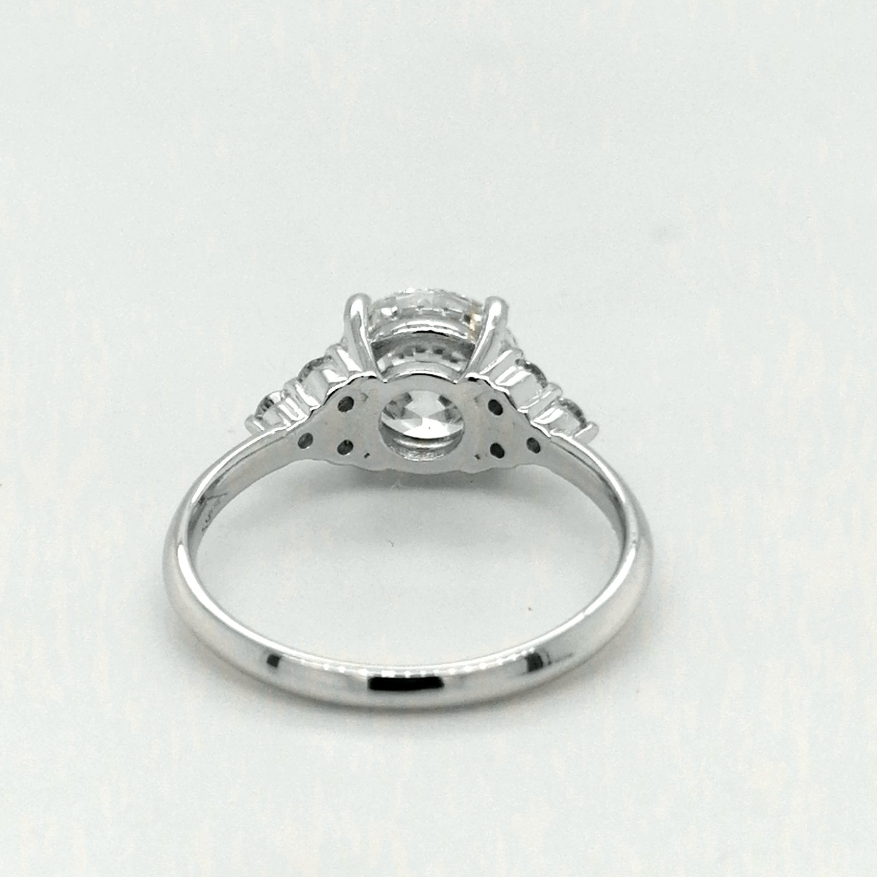 Elegantiškas Auksinis Žiedas 2.26 ct | Auginti Deimantai