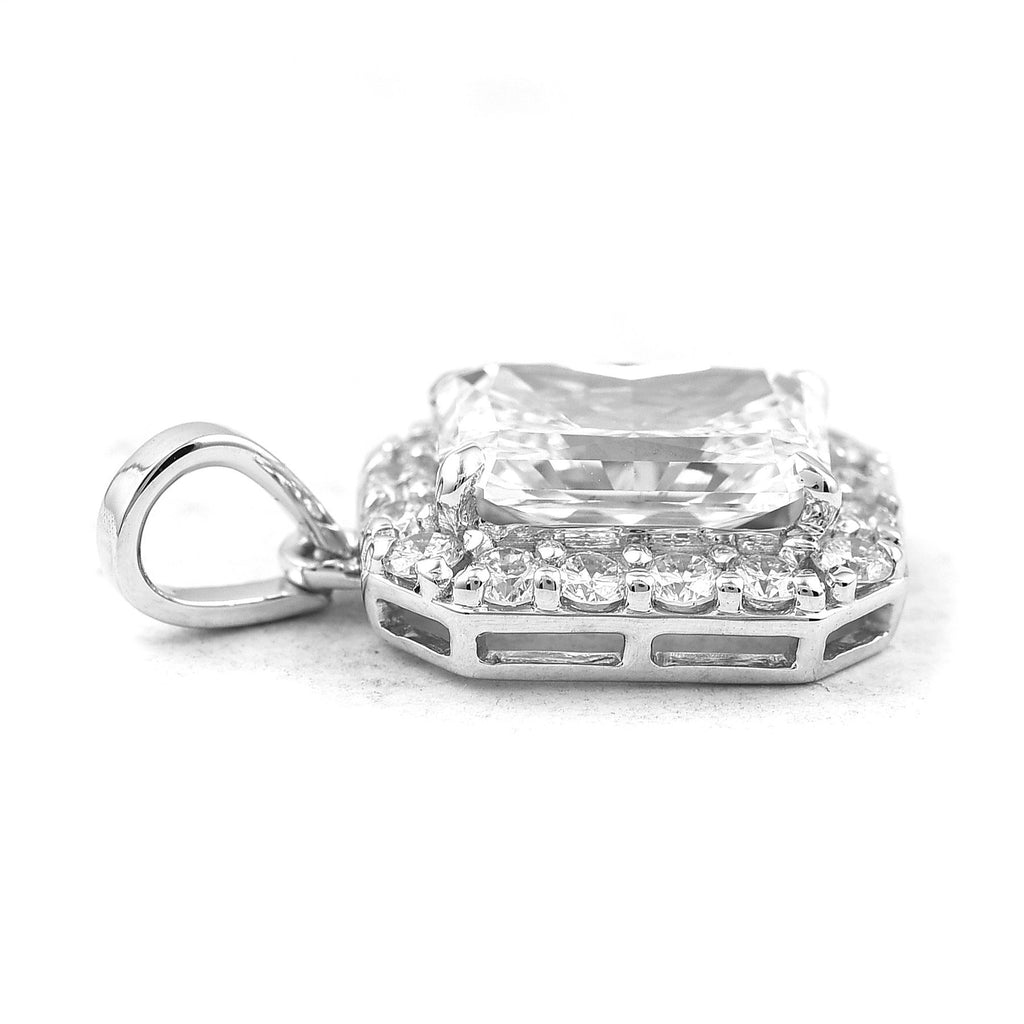 Elegantiškas pakabukas balto aukso 2.37 ct stačiakampio formos | Laboratorinis Deimantas
