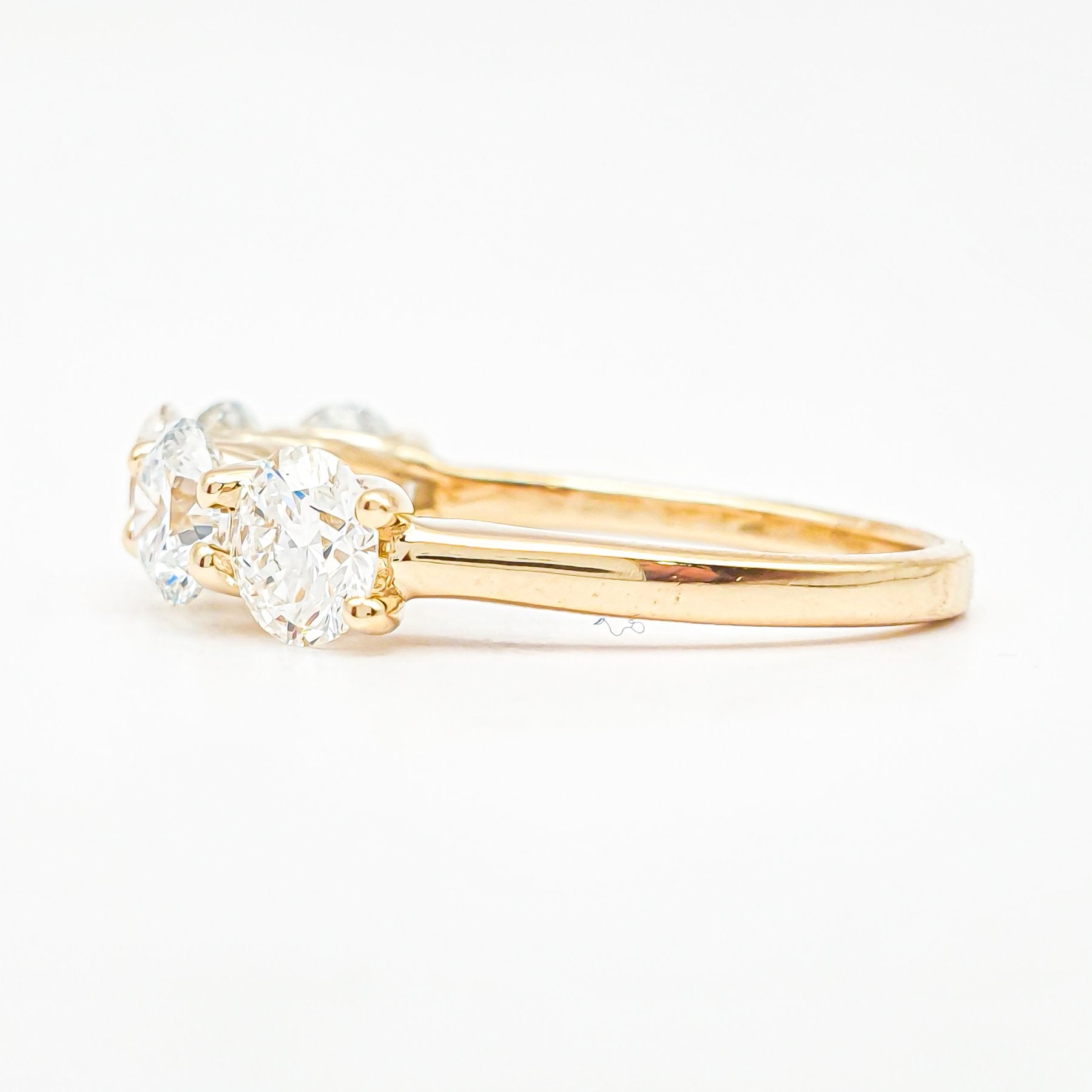 Elegantiškas Žiedas Auksinis 2.14 ct | Auginti Deimantai