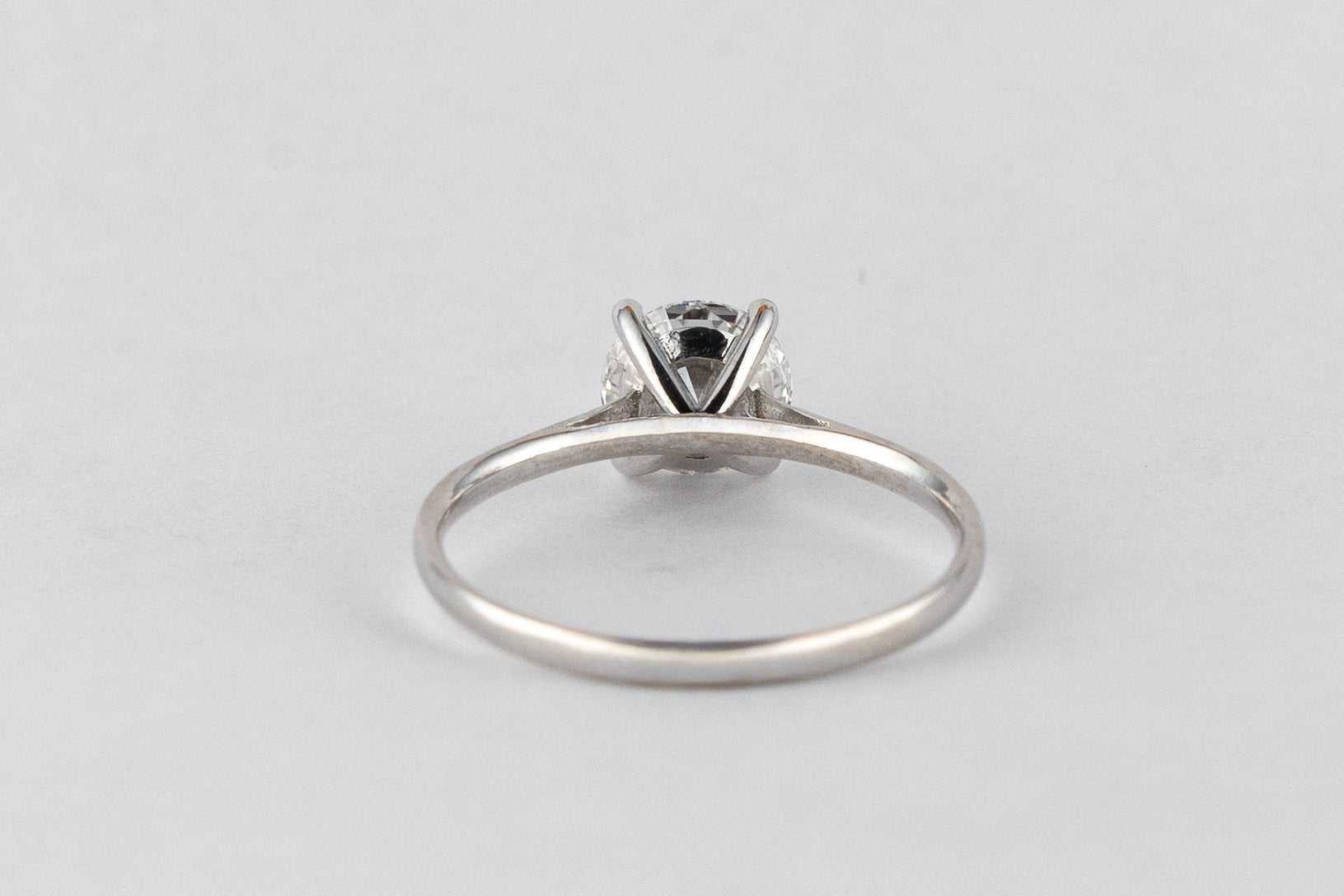 Minimalistinis Auksinis Žiedas 1.24 ct | Laboratorinis Deimantas
