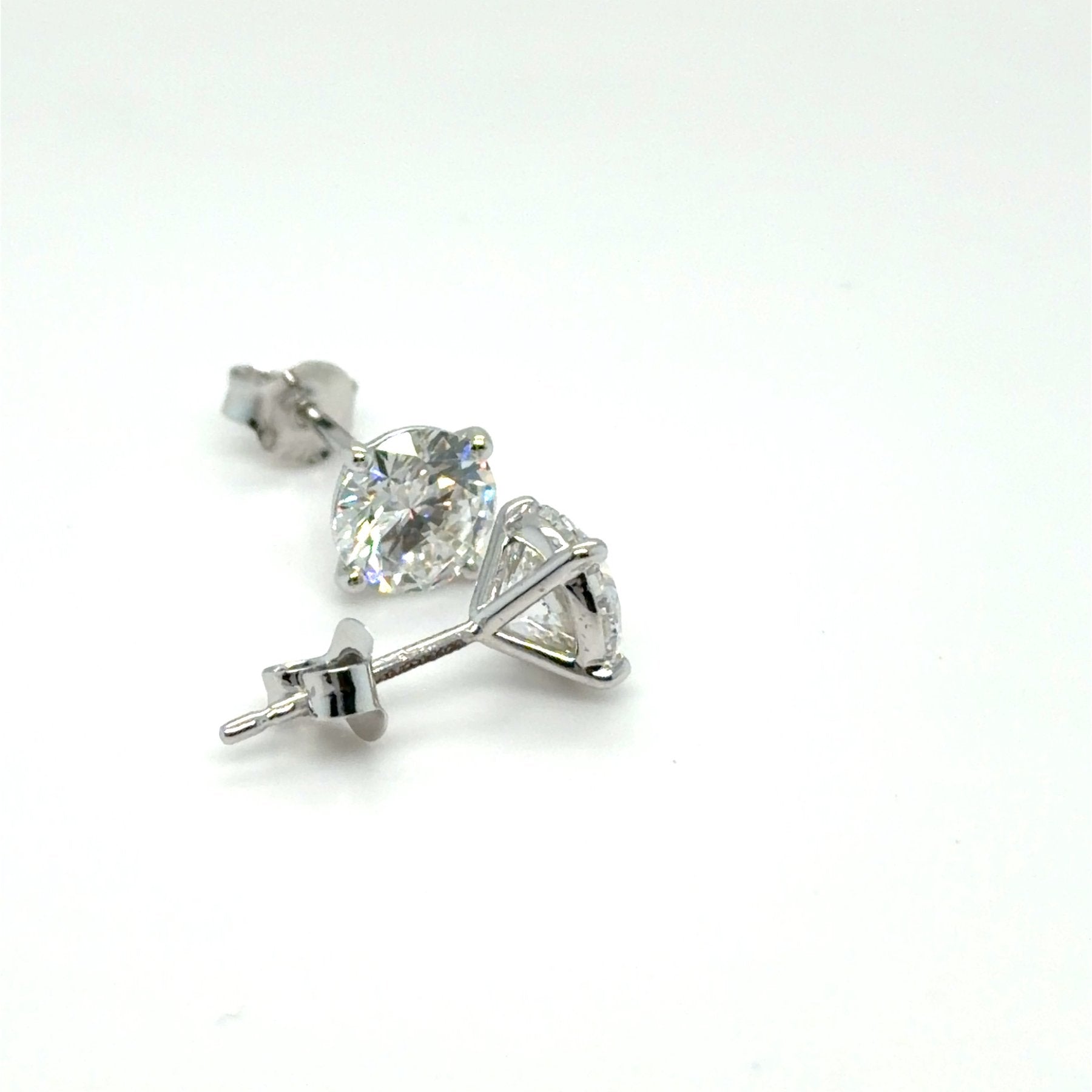Prabangūs auskarai balto aukso 2.14 ct apvalios formos | Laboratoriniai Deimantai
