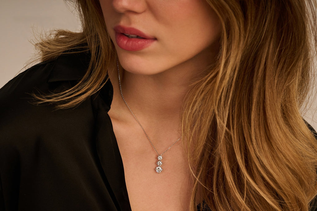 Prabangus Auksinis Pakabukas 3.19 ct | Auginti Deimantai